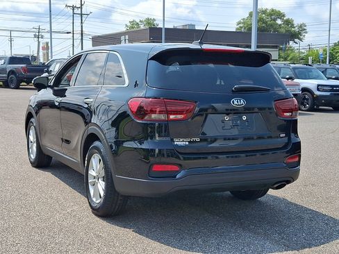 Used 2019 Kia Sorento L FWD image 8