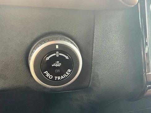 Used 2025 Lincoln Navigator L Reserve AWD/4WD image 28