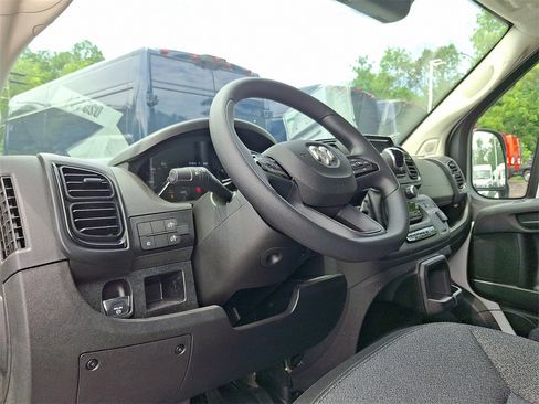 New 2025 RAM ProMaster 3500 w/ Roll-Up Rear Door Package image 8