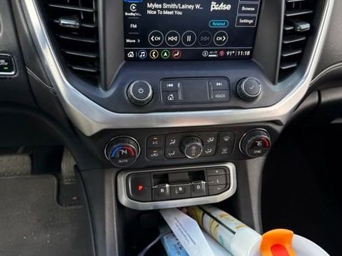 Used 2021 GMC Acadia SLT w/ Elevation Edition FWD image 6