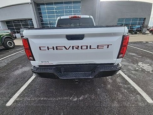 Used 2024 Chevrolet Colorado Z71 w/ Z71 Convenience Package 2 image 8