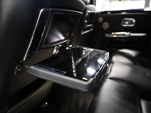 Used 2015 Rolls-Royce Ghost Base image 41