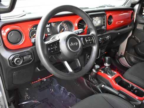 Used 2018 Jeep Wrangler Unlimited Sport AWD/4WD image 10