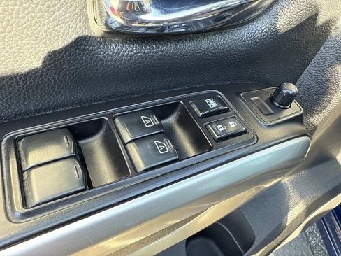 Used 2018 Nissan Titan SL w/ Chrome Package image 24