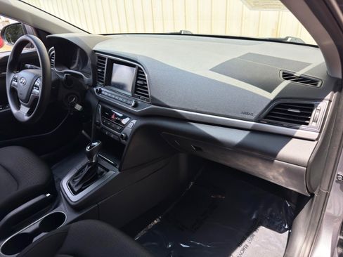 Used 2018 Hyundai Elantra SEL FWD image 13