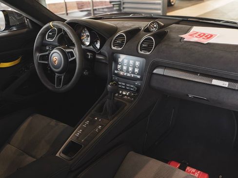 Used 2023 Porsche 718 Cayman GT4 RS image 12