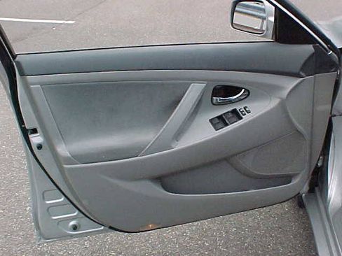Used 2009 Toyota Camry FWD image 22