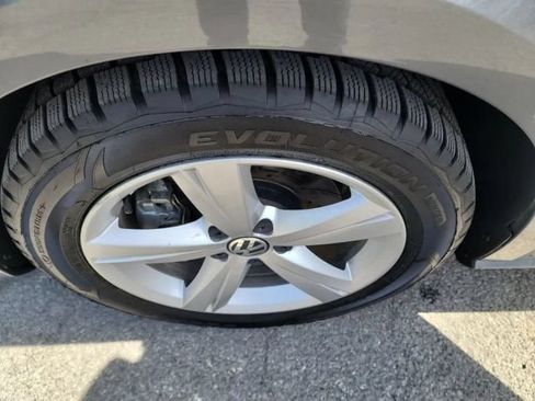 Used 2013 Volkswagen Passat 2.5 SE FWD image 28