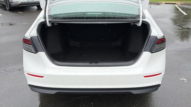 Used 2023 Honda Accord EX image 27