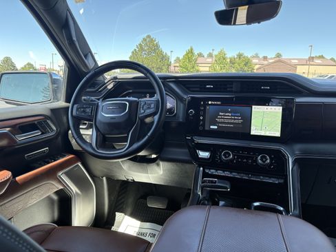 Used 2026 GMC Sierra 1500 Denali Ultimate AWD/4WD image 3