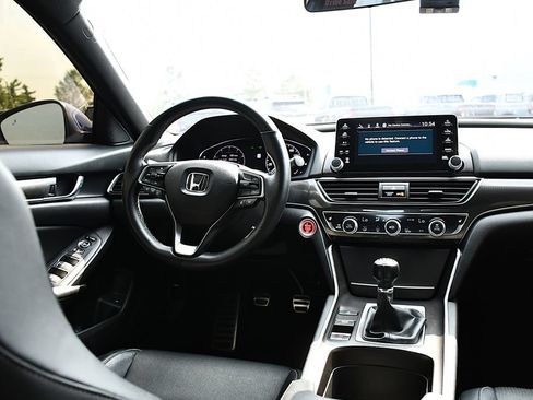 Used 2018 Honda Accord Sport image 22