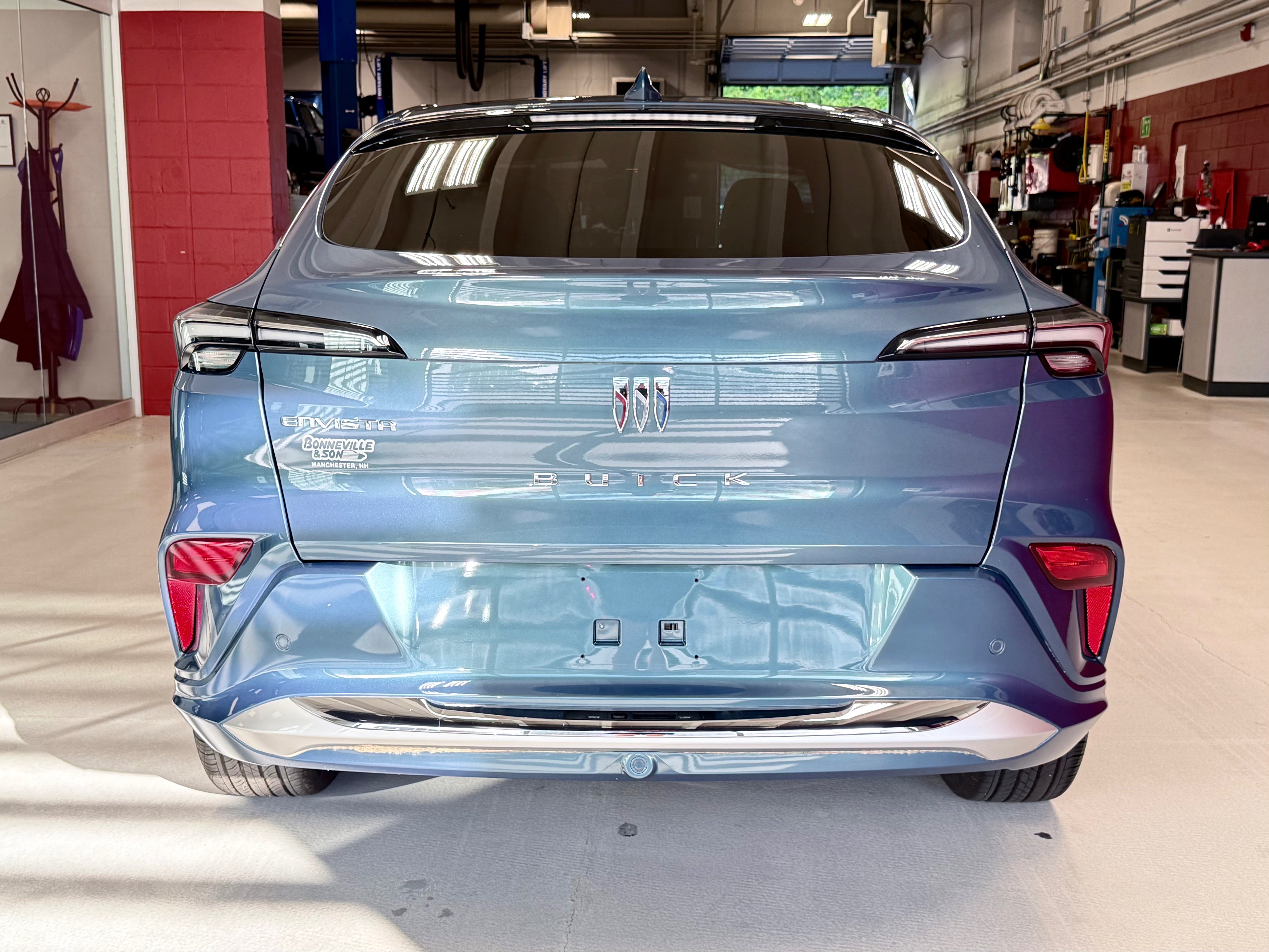 Used 2025 Buick Envista Avenir FWD image 6