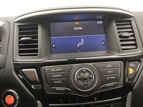 Used 2019 Nissan Pathfinder S image 25