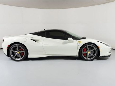 Used 2020 Ferrari F8 Tributo RWD image 19
