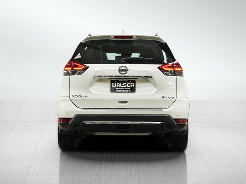 Used 2020 Nissan Rogue SL w/ Premium Package AWD/4WD image 4