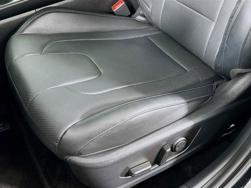 Certified 2023 Hyundai Elantra Limited image 20