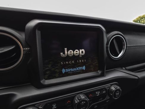 Used 2023 Jeep Wrangler Unlimited Sahara AWD/4WD image 14