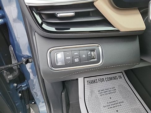 Used 2025 Buick Enclave Preferred w/ Super Cruise Package image 7