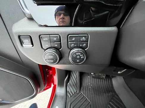 Used 2024 Chevrolet Silverado 1500 LT Trail Boss w/ LT Trail Boss Premium Package image 20