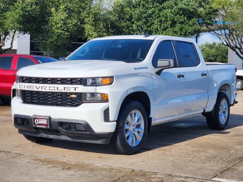 Certified 2022 Chevrolet Silverado 1500 Custom RWD image 3
