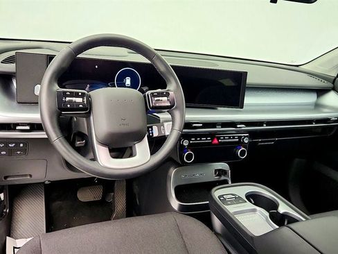 Used 2026 Hyundai Ioniq 9 S RWD image 12