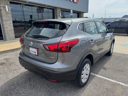 Used 2019 Nissan Rogue Sport S AWD/4WD image 3