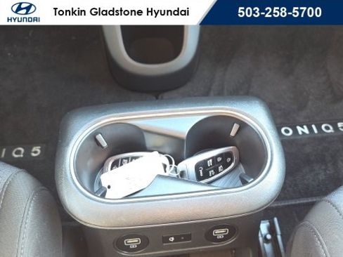 Certified 2024 Hyundai Ioniq 5 SEL image 18