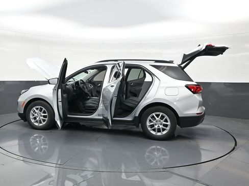 Used 2022 Chevrolet Equinox LT FWD image 31
