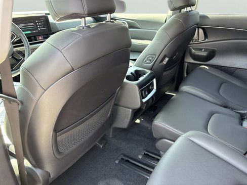 New 2026 Kia Carnival SX FWD image 17