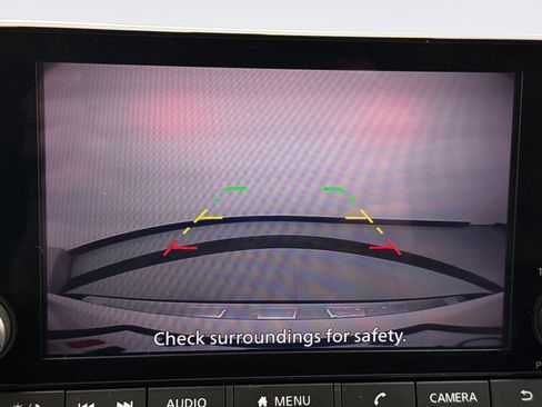 Used 2023 Nissan Rogue SV image 15