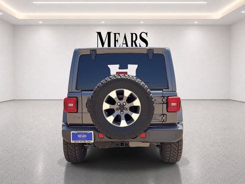 Used 2021 Jeep Wrangler Unlimited Sahara AWD/4WD image 4