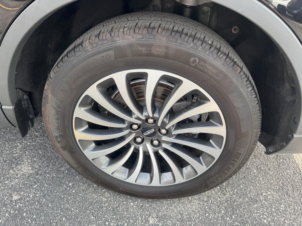 Used 2024 Lincoln Aviator Reserve AWD/4WD image 10