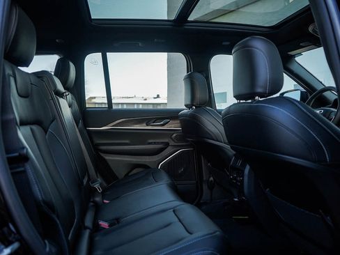 New 2026 Jeep Grand Cherokee Limited image 13