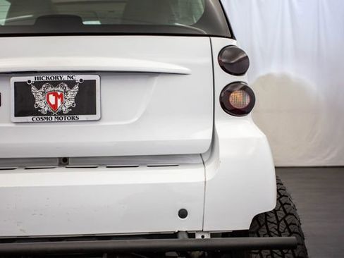 Used 2013 smart fortwo Coupe image 32