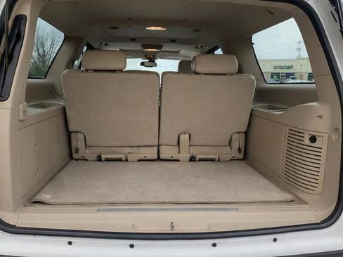 Used 2009 Cadillac Escalade ESV AWD image 23