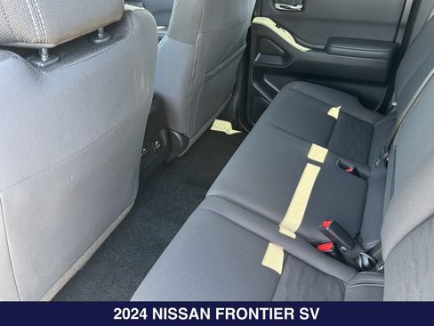 Used 2024 Nissan Frontier SV w/ SV Convenience Package RWD image 13