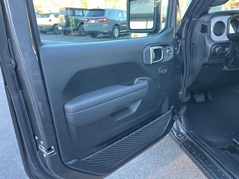 New 2026 Jeep Gladiator Sport AWD/4WD image 5