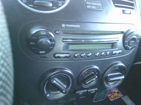 Used 2010 Volkswagen Beetle Coupe image 6