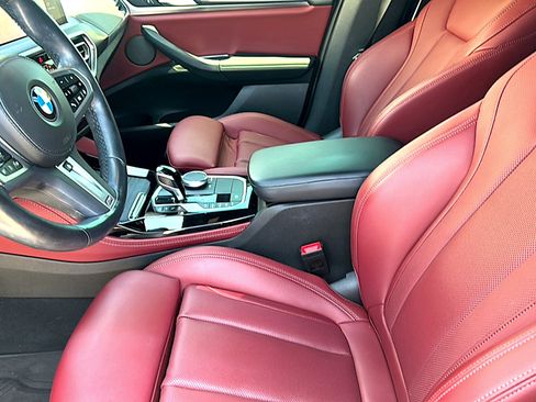 Used 2023 BMW X4 xDrive30i w/ M Sport Package AWD/4WD image 6
