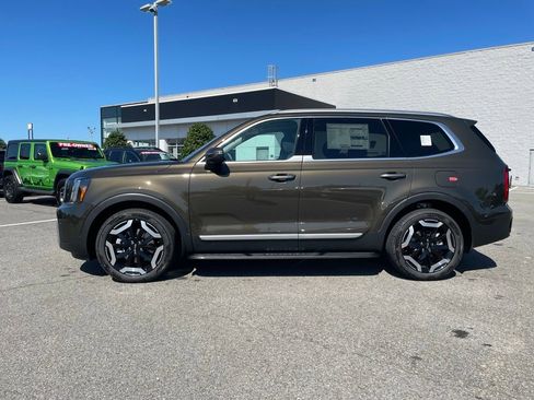 New 2025 Kia Telluride S image 4