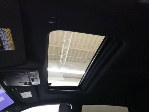 Used 2021 Toyota Tacoma TRD Sport w/ TRD Premium Sport Package image 18