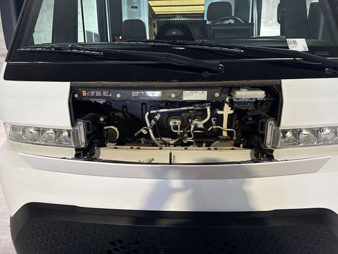 Used 2023 Chevrolet Brightdrop 600 w/ Active Safety Package 2 AWD/4WD image 29