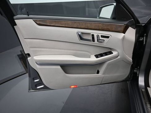 Used 2015 Mercedes-Benz E 350 4MATIC Wagon image 10