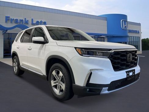 New 2025 Honda Pilot EX-L image 9