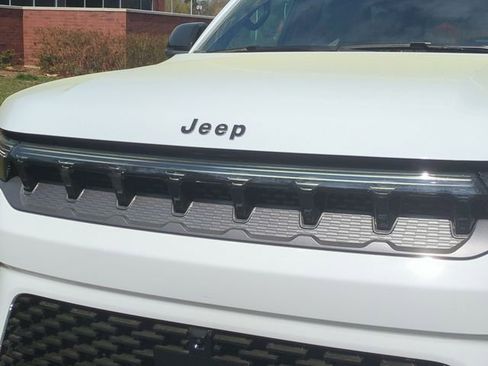 New 2026 Jeep Grand Wagoneer Limited AWD/4WD image 24