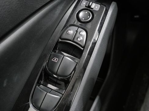 Used 2024 Nissan Altima 2.5 SR FWD image 12