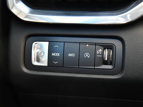 Used 2024 GMC Acadia Elevation AWD/4WD image 40