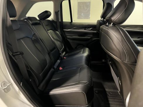 Used 2023 Jeep Grand Cherokee Limited w/ Trailer Tow Prep Group (B) image 35