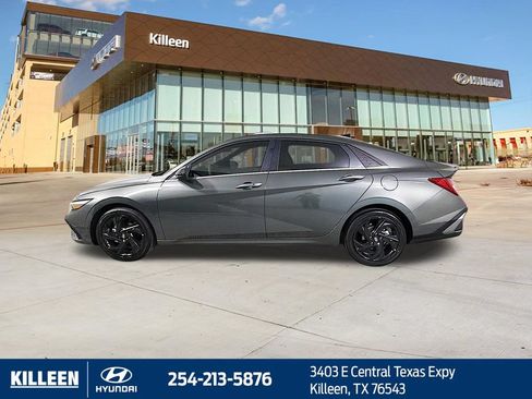 Used 2026 Hyundai Elantra SEL Sport Premium FWD image 5
