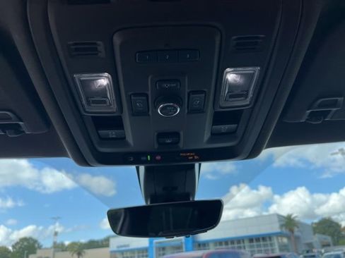 Used 2021 GMC Yukon XL Denali w/ Denali Premium Package image 35